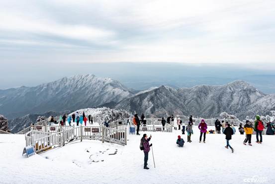 南岳衡山望日台雪景。（李绵星 摄）