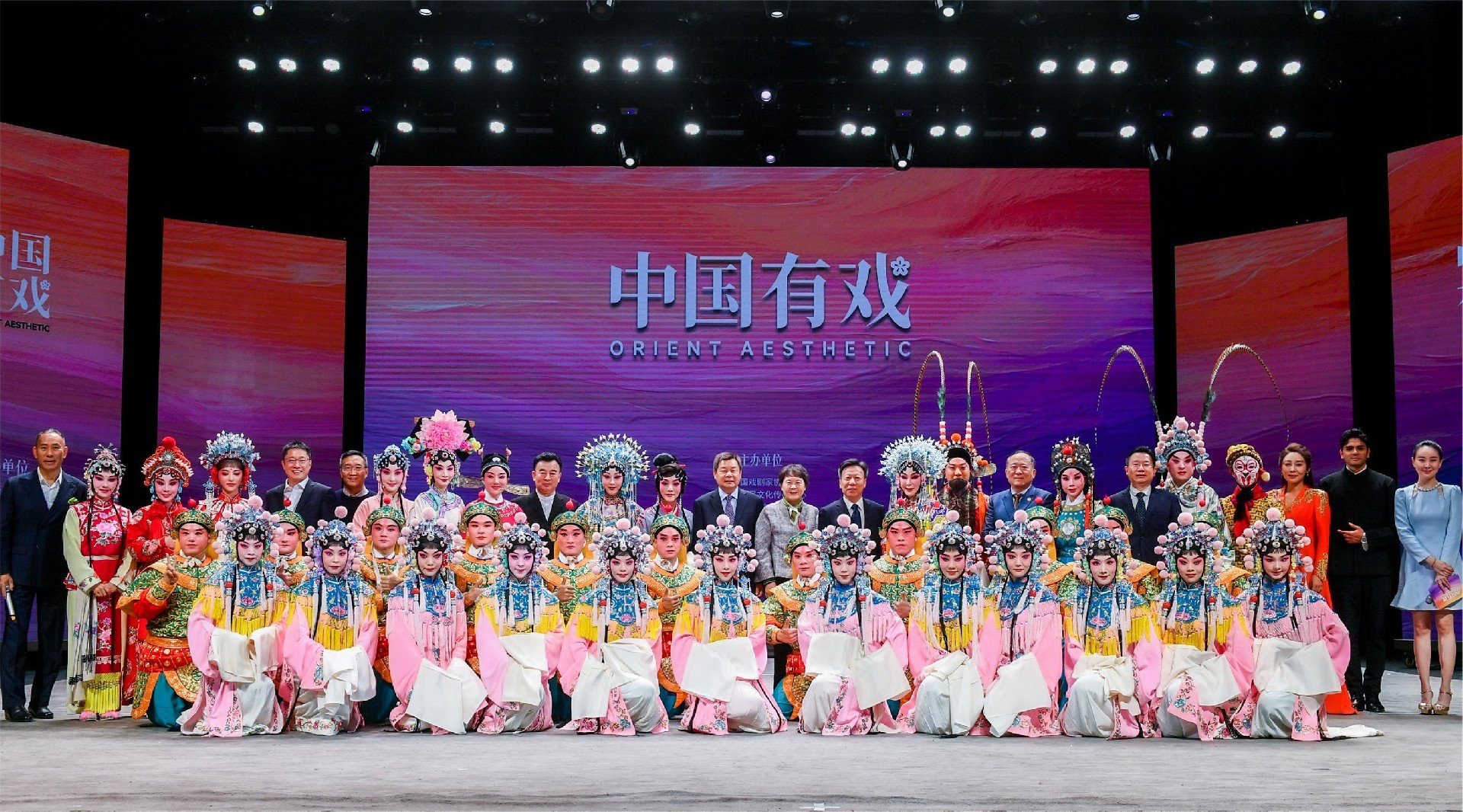 合影.jpg